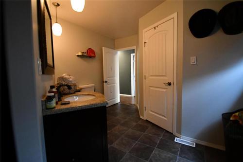 222 Bicknell Boulevard, Russell, MB - Indoor Photo Showing Bathroom