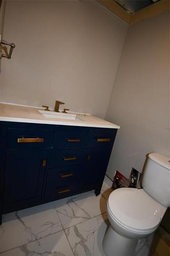 222 Bicknell Boulevard, Russell, MB - Indoor Photo Showing Bathroom