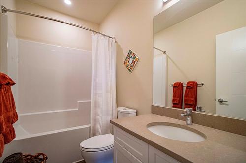 331-300 Vista Park, Penticton, BC - Indoor Photo Showing Bathroom