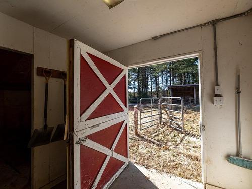 Barn - 487 Route 201, Sainte-Marthe, QC -  Photo Showing Other Room