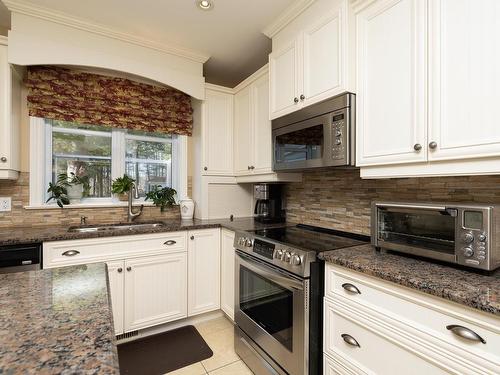 Kitchen - 487 Route 201, Sainte-Marthe, QC - Indoor Photo Showing Kitchen With Double Sink