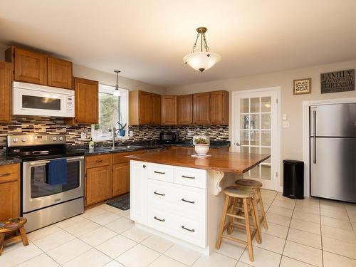 Kitchen - 487 Route 201, Sainte-Marthe, QC - Indoor Photo Showing Kitchen With Double Sink