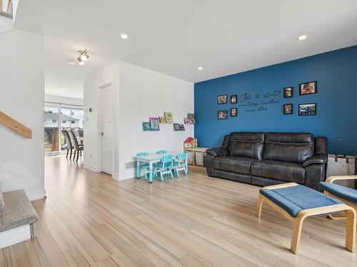 Salon - 234 Rue Du Petit-Village, Gatineau (Masson-Angers), QC - Indoor Photo Showing Living Room