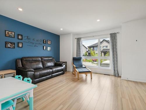 Salon - 234 Rue Du Petit-Village, Gatineau (Masson-Angers), QC - Indoor Photo Showing Living Room