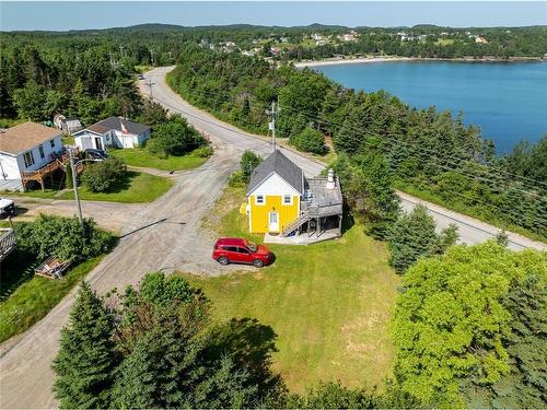 3 Eric'S Road, Eastport, NL 