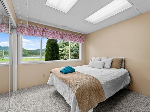 2387 Cridge Road, Kamloops, BC - Indoor Photo Showing Bedroom