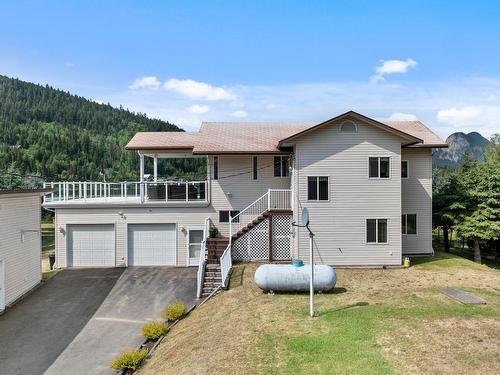 2387 Cridge Road, Kamloops, BC - Outdoor