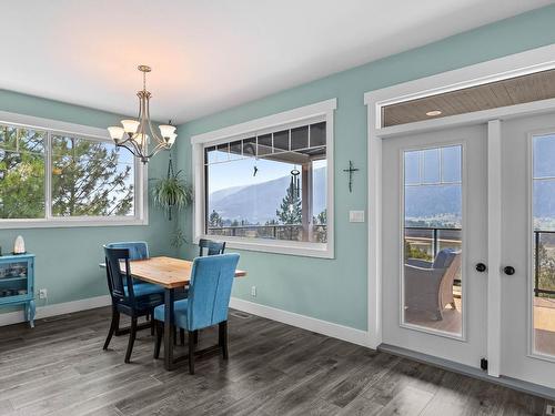 8885 Josephine Road, Kamloops, BC - Indoor Photo Showing Dining Room