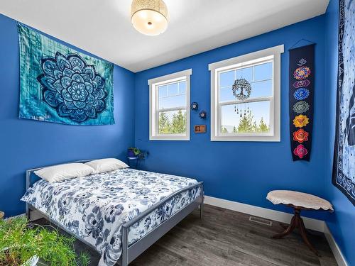 8885 Josephine Road, Kamloops, BC - Indoor Photo Showing Bedroom