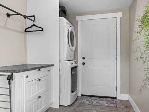 8885 Josephine Road, Kamloops, BC - Indoor Photo Showing Laundry Room