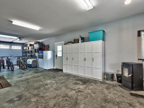 8885 Josephine Road, Kamloops, BC - Indoor Photo Showing Garage