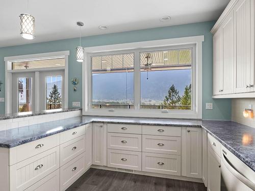 8885 Josephine Road, Kamloops, BC - Indoor Photo Showing Kitchen