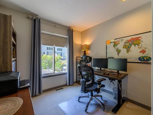 1-411 Aberdeen Drive, Kamloops, BC - Indoor Photo Showing Office