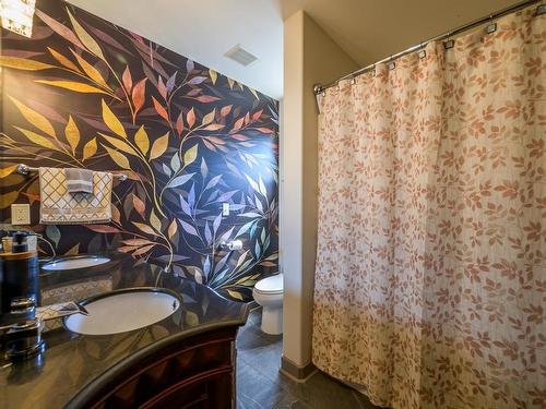 1-411 Aberdeen Drive, Kamloops, BC - Indoor Photo Showing Bathroom