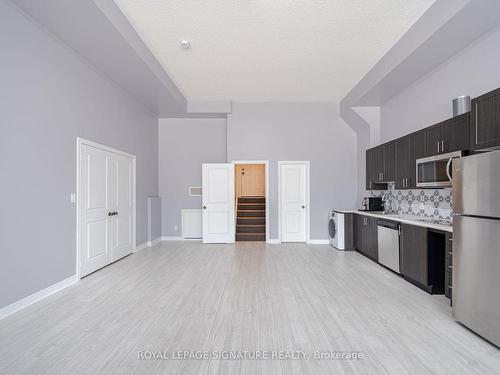 50 Mccardy Crt, Caledon, ON - Indoor Photo Showing Kitchen