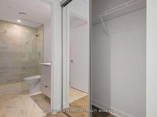 2506-1928 Lake Shore Blvd W, Toronto, ON - Indoor Photo Showing Bathroom