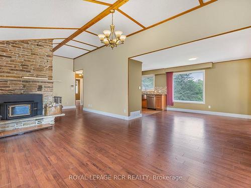 487072 30Th Sdrd, Mono, ON - Indoor Photo Showing Living Room With Fireplace