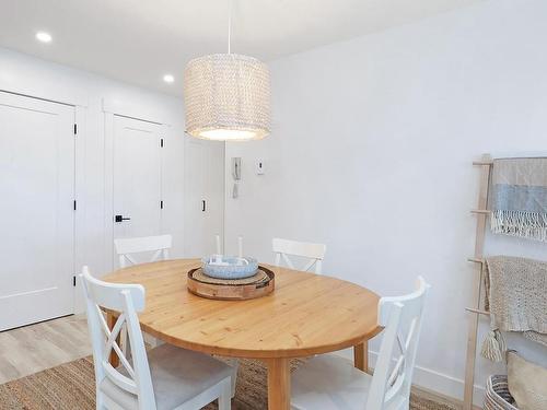 212-1320 Henry Rd, Courtenay, BC - Indoor Photo Showing Dining Room