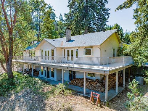 5030 Limberis Dr, Ladysmith, BC 