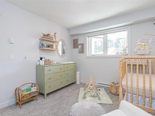 202-4810 Cedar Ridge Pl, Nanaimo, BC - Indoor Photo Showing Bedroom