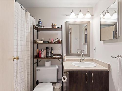 208-4971 Songbird Pl, Nanaimo, BC - Indoor Photo Showing Bathroom