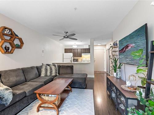 208-4971 Songbird Pl, Nanaimo, BC - Indoor Photo Showing Living Room