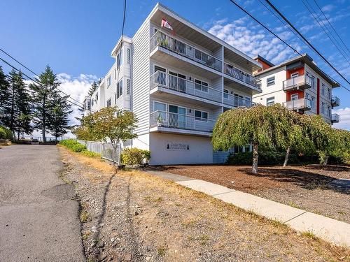 202-501 9Th Ave, Campbell River, BC - Outdoor With Balcony