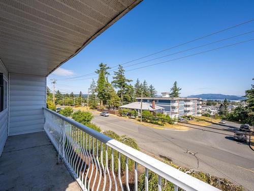 202-501 9Th Ave, Campbell River, BC - Outdoor With Balcony With Exterior