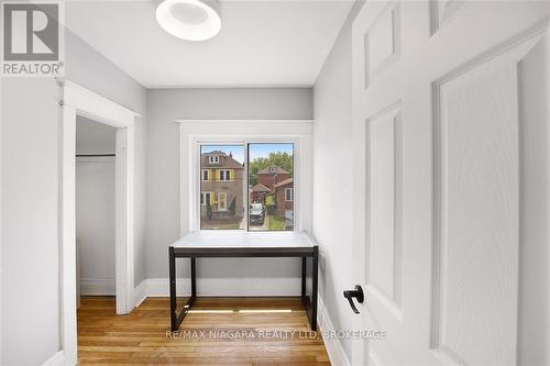 20 Randolph Street, Welland, ON - Indoor Photo Showing Other Room