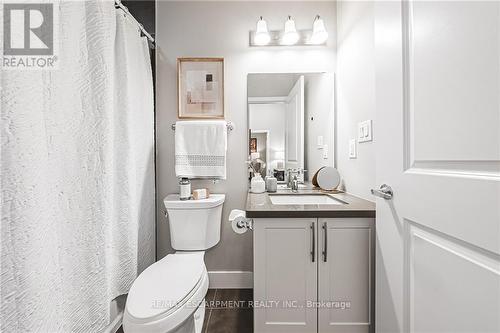 802 - 90 Charlton Avenue W, Hamilton (Durand), ON - Indoor Photo Showing Bathroom