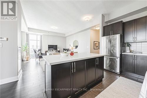 802 - 90 Charlton Avenue W, Hamilton (Durand), ON - Indoor Photo Showing Kitchen With Stainless Steel Kitchen