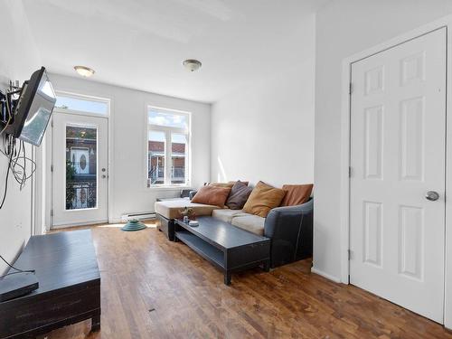 Dwelling - 5838  - 5840 Rue Hadley, Montréal (Le Sud-Ouest), QC - Indoor Photo Showing Living Room