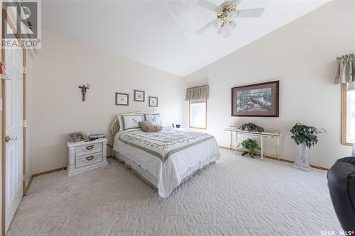 5329 Herald Street, Macklin, SK - Indoor Photo Showing Bedroom