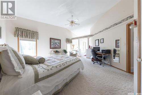 5329 Herald Street, Macklin, SK - Indoor Photo Showing Bedroom