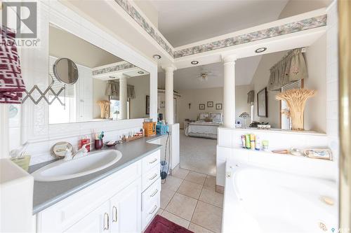 5329 Herald Street, Macklin, SK - Indoor Photo Showing Bathroom