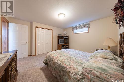 5329 Herald Street, Macklin, SK - Indoor Photo Showing Bedroom