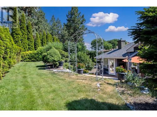 3945 Gallaghers Circle, Kelowna, BC - Outdoor