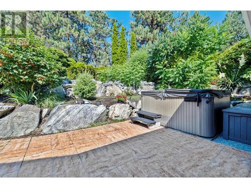 3945 Gallaghers Circle, Kelowna, BC - Outdoor