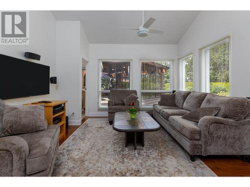 3840 Dejong Crescent, Terrace, BC - Indoor Photo Showing Living Room