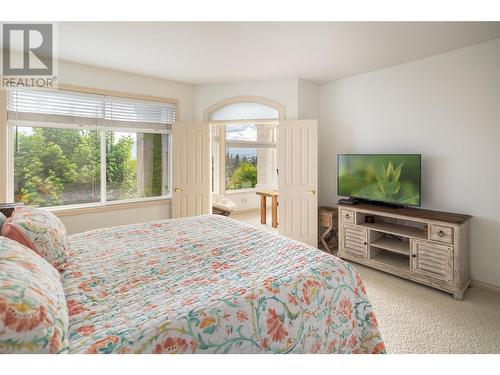 1746 Vineyard Drive, West Kelowna, BC - Indoor Photo Showing Bedroom