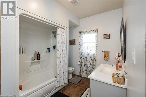 2264 Chiswick Line, Powassan, ON - Indoor Photo Showing Bathroom