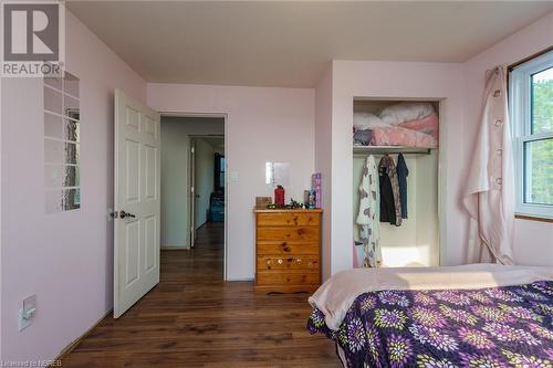 2264 Chiswick Line, Powassan, ON - Indoor Photo Showing Bedroom