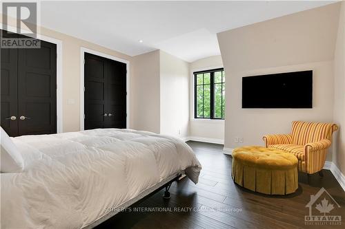 106 Lorlei Drive, Mcnab/Braeside, ON - Indoor Photo Showing Bedroom