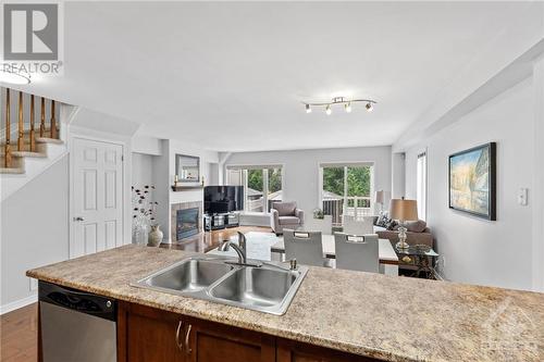 235 Parkrose Private, Ottawa, ON - Indoor Photo Showing Kitchen With Double Sink