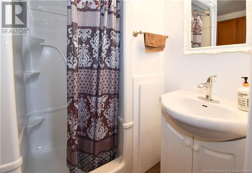 21 Alban, Neguac, NB - Indoor Photo Showing Bathroom