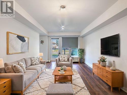 64 - 2315 Sheppard Avenue W, Toronto (Humberlea-Pelmo Park), ON - Indoor Photo Showing Living Room