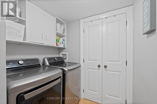 1622 Houseys Rapids Road, Gravenhurst, ON - Indoor Photo Showing Laundry Room