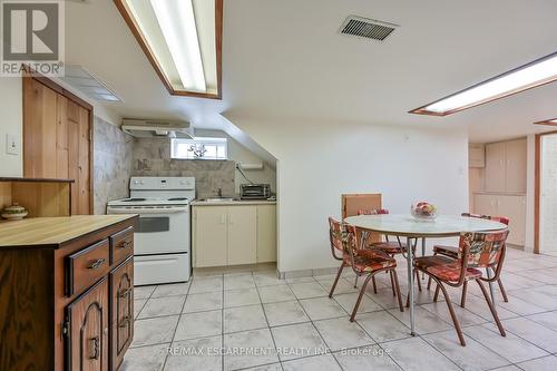 39 Sherman Avenue N, Hamilton (Gibson), ON - Indoor Photo Showing Kitchen