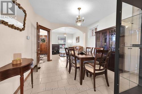 39 Sherman Avenue N, Hamilton (Gibson), ON - Indoor Photo Showing Dining Room