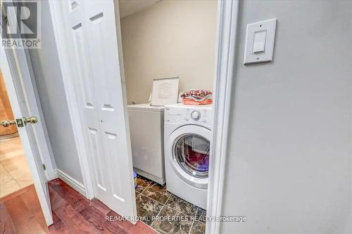 34 Robinson Avenue, Kawartha Lakes, ON - Indoor Photo Showing Laundry Room